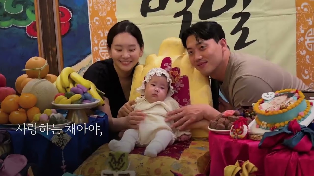인생 1년 차, 프로 먹방러의 성장 기록 돌잔치 성장영상