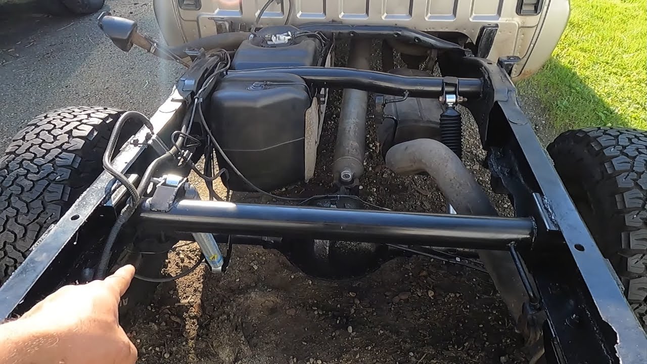 FIXING Frame Rot: Installing a PERFECT Rear Cross-Member (99-07 Silverado)