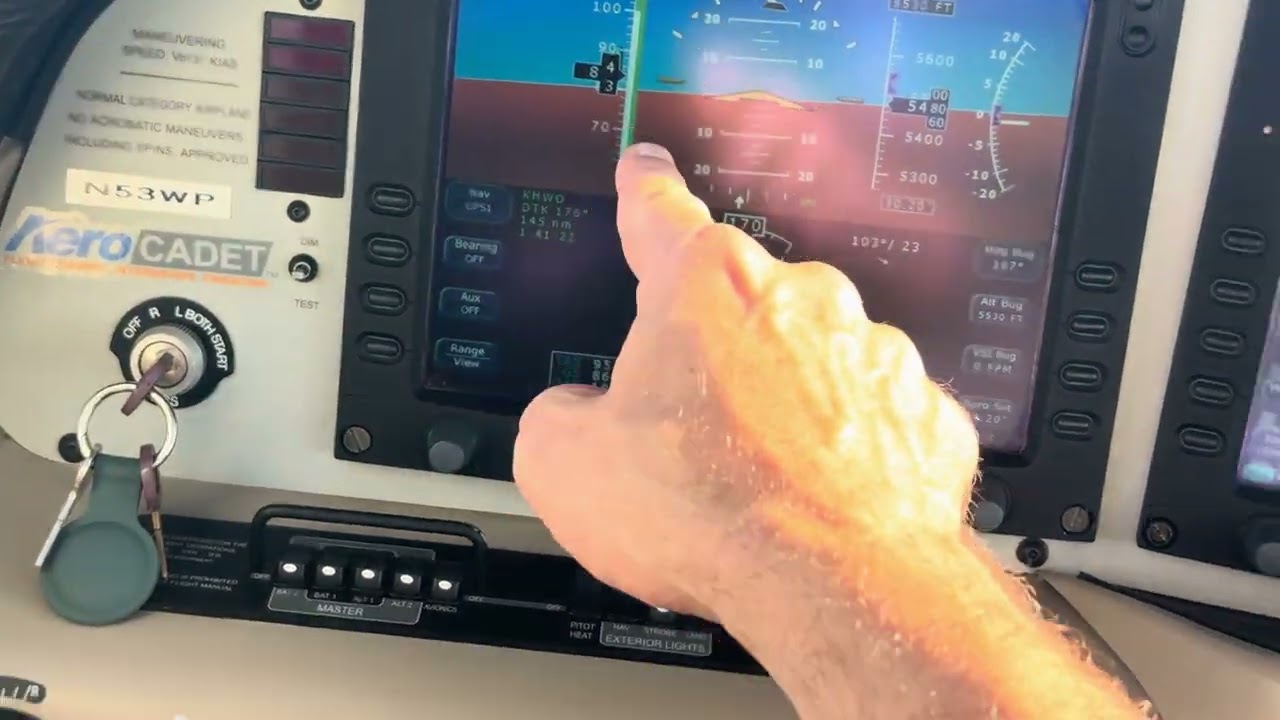 Pilot POV - Slow Flight in Cirrus SR20