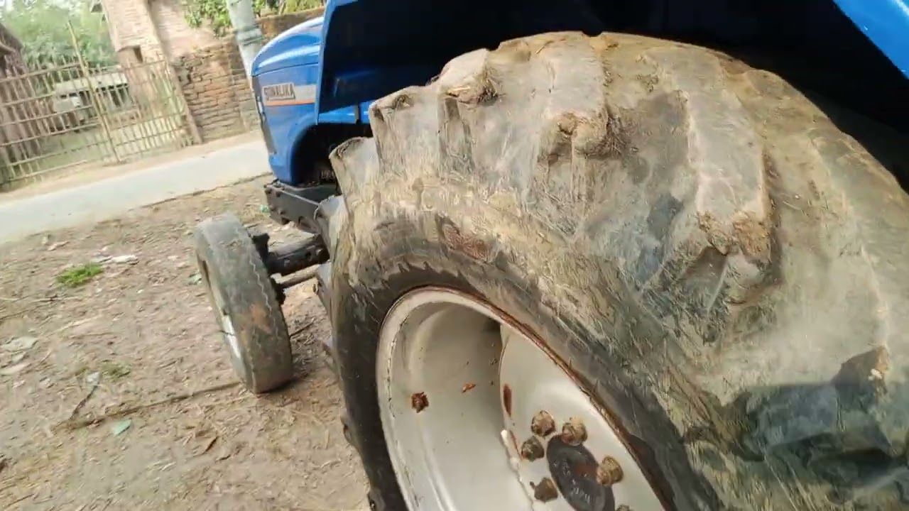  অল্প বাজেটে সোনালিকা RX 60  মডেলের গাড়ি কিনুন যোগাযোগ :০১৯৬৬-৭১৮৯৭১। 