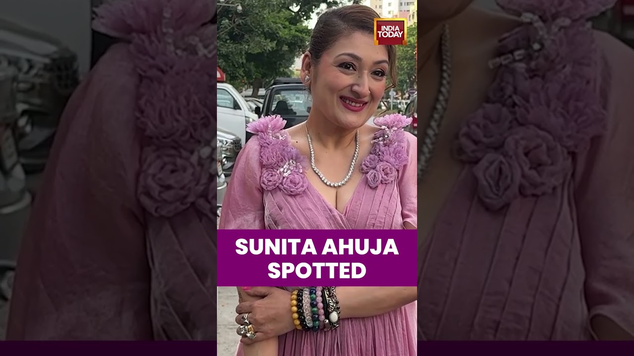 Sunita Ahuja Spotted In Andheri, Mumbai, Makes Stylish Public Appearance #shorts