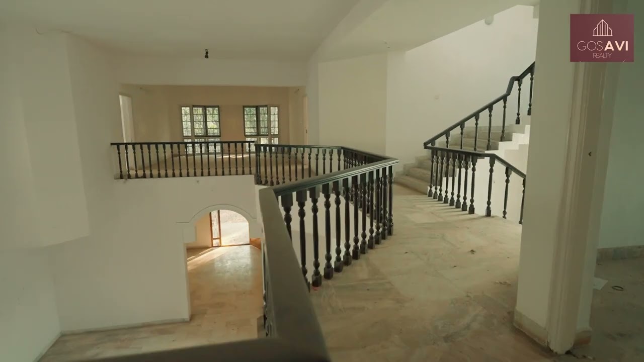 Jubilee Hills - Old Mansion For Sale. 1200 Sq Yds. || 7842318708 ||