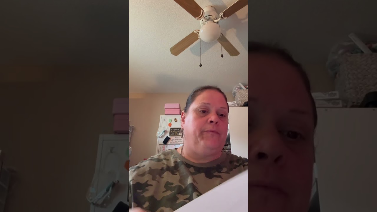 Poppy’s place packing the order please like share subscribe and drop a comment ￼
