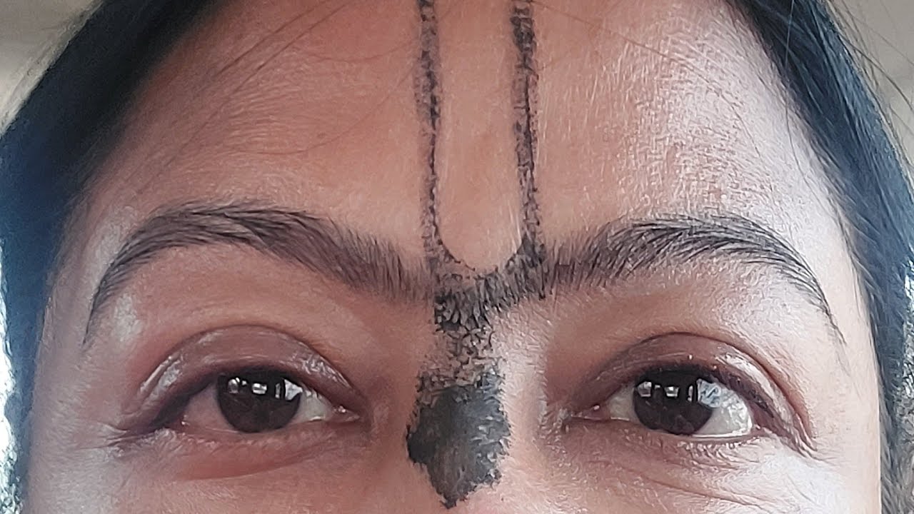 chena manusho achena hoe jai majhe majhe
