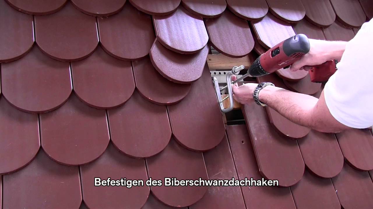 novotegra für Ziegeldach Biberschwanz Dachhakenmontage | novotegra for plain tile roof hook mounting
