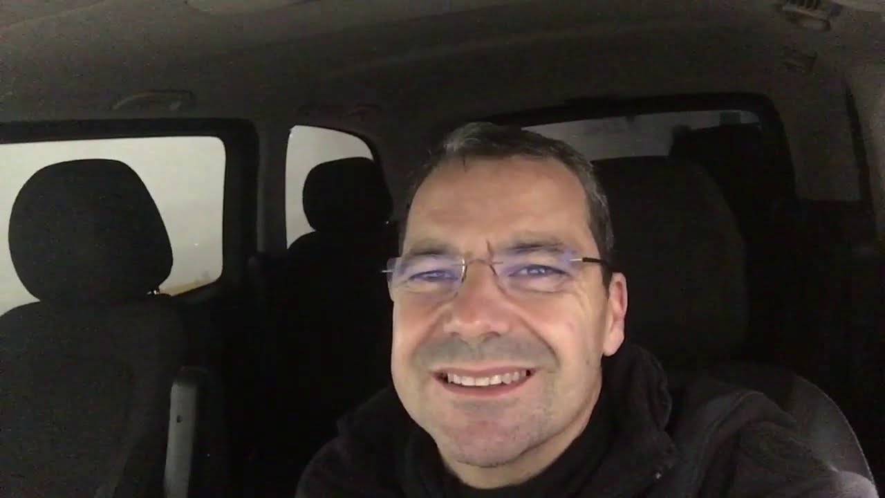 Up audio mercedes v