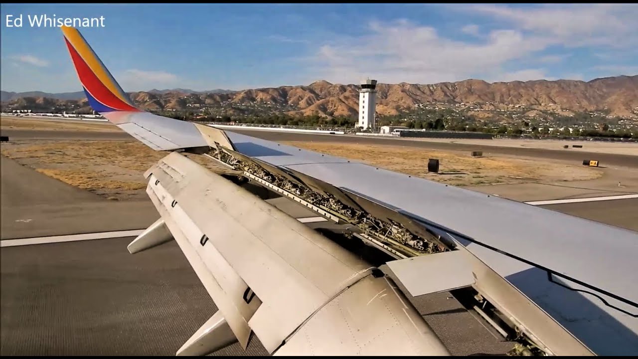 Landing on Runway 15 at the Hollywood Burbank Airport in Boeing 737-700