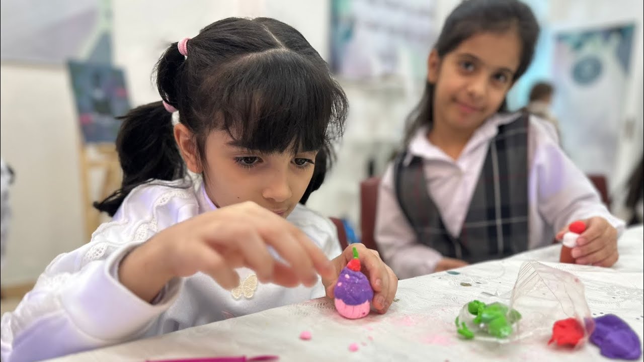 ورشة صنع الحلويات بصلصال الفوم