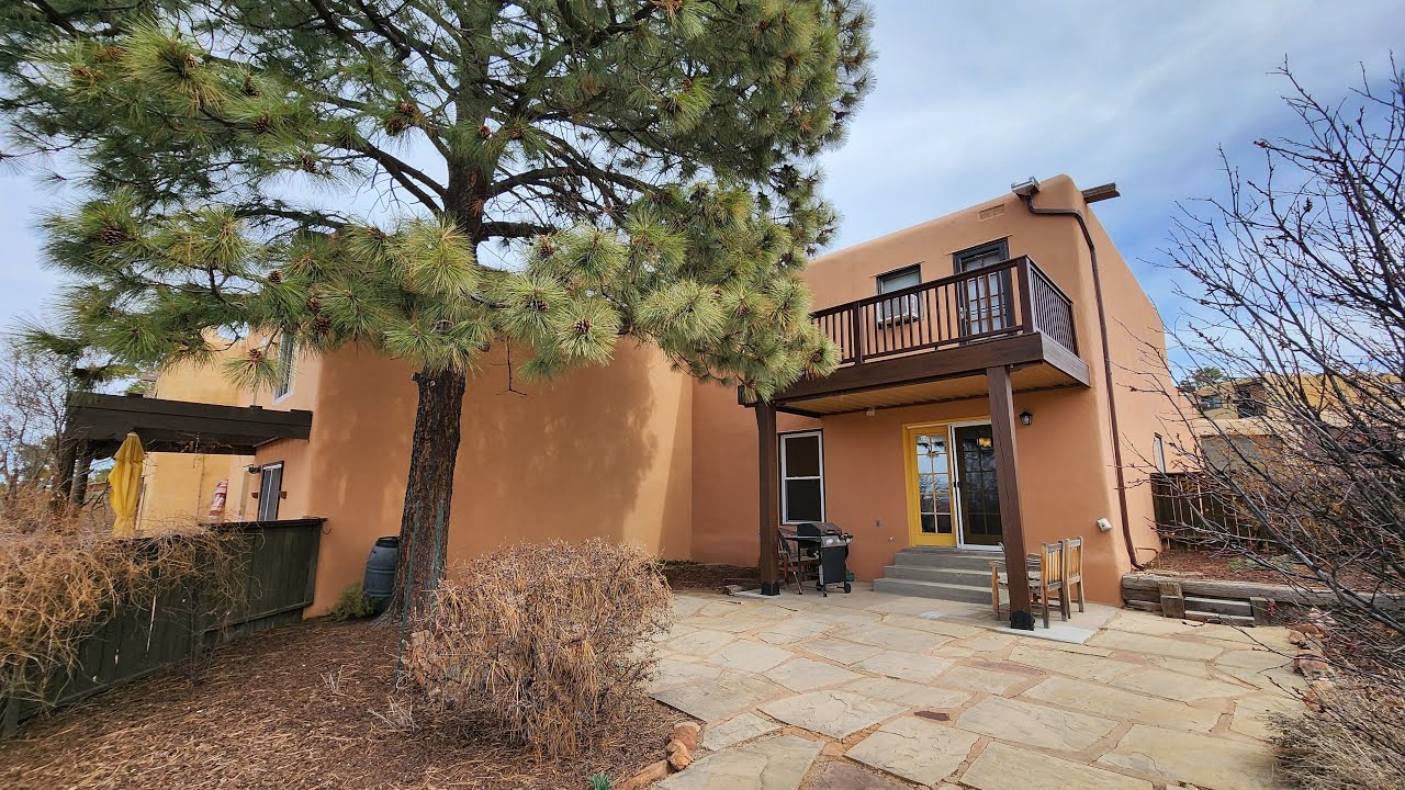 2992 Plaza Azul, Santa Fe, NM 87507