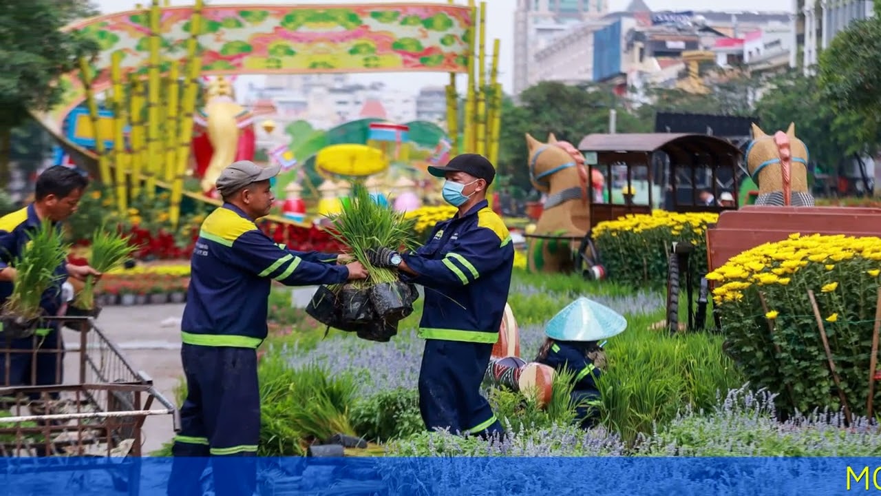 Đường hoa Tết Nguyễn Huệ trước khai mạc