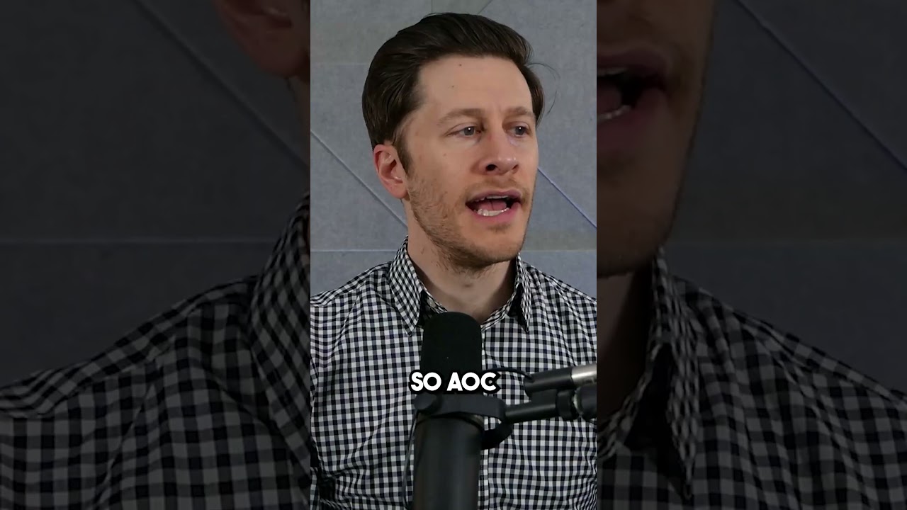 Trump fixates on AOC&rsquo;s appearance and brings back broken teleprompter bit #shorts