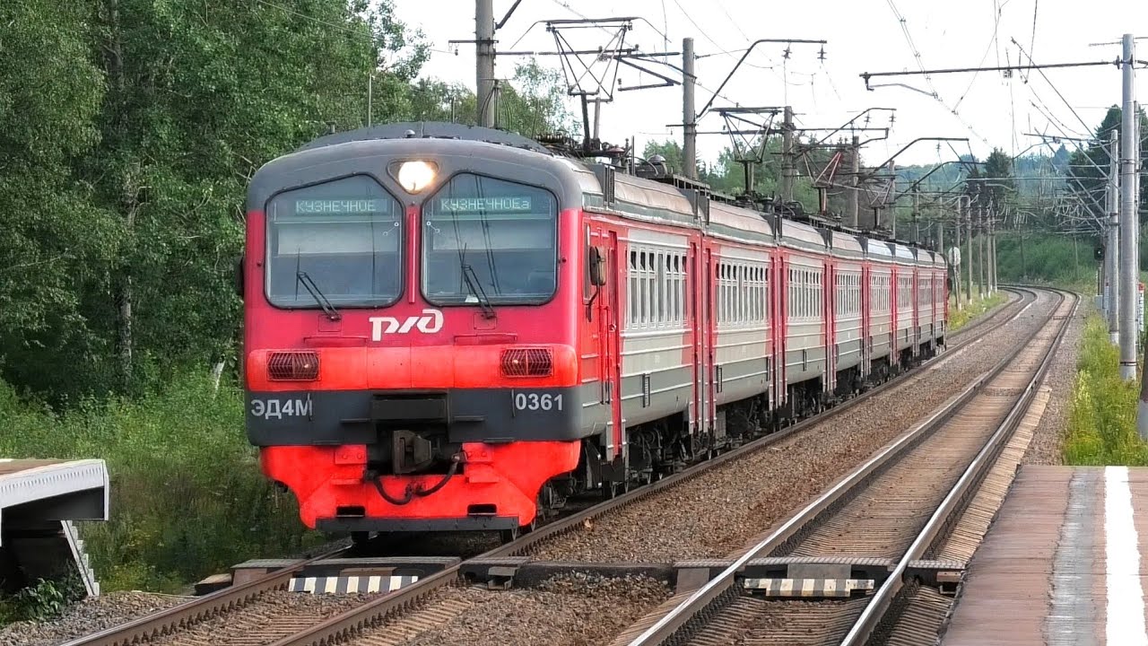 ЭД4М-0361 сообщением Санкт-Петербург — Кузнечное делает остановку на о.п. 39 км