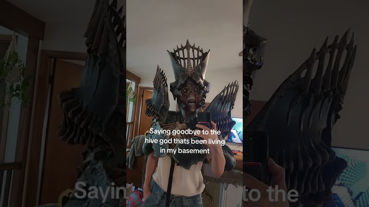 Sold my Savath&ucirc;n cosplay #destiny2