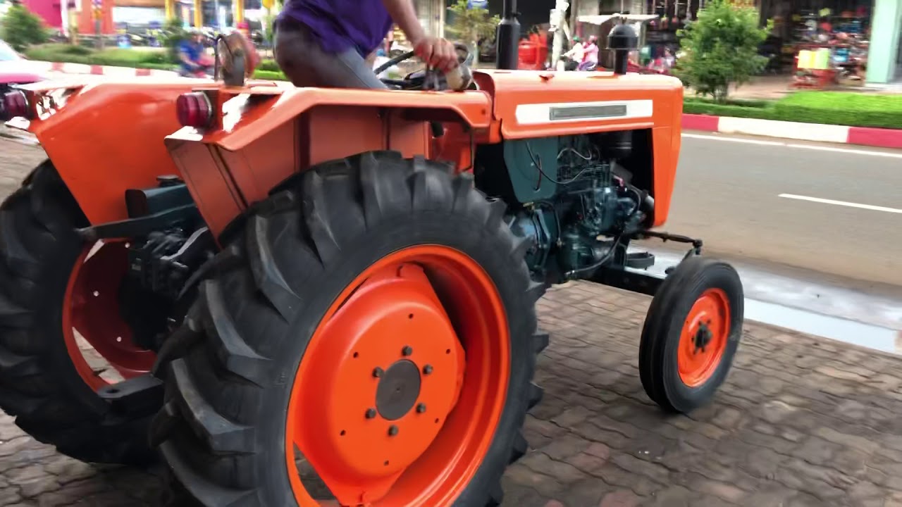 M&aacute;y c&agrave;y KUBOTA L270