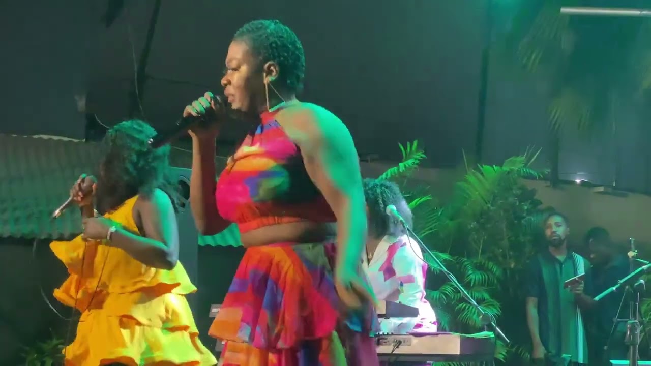 Maami X Lipstick Queens - Sunshine Music (Performance)