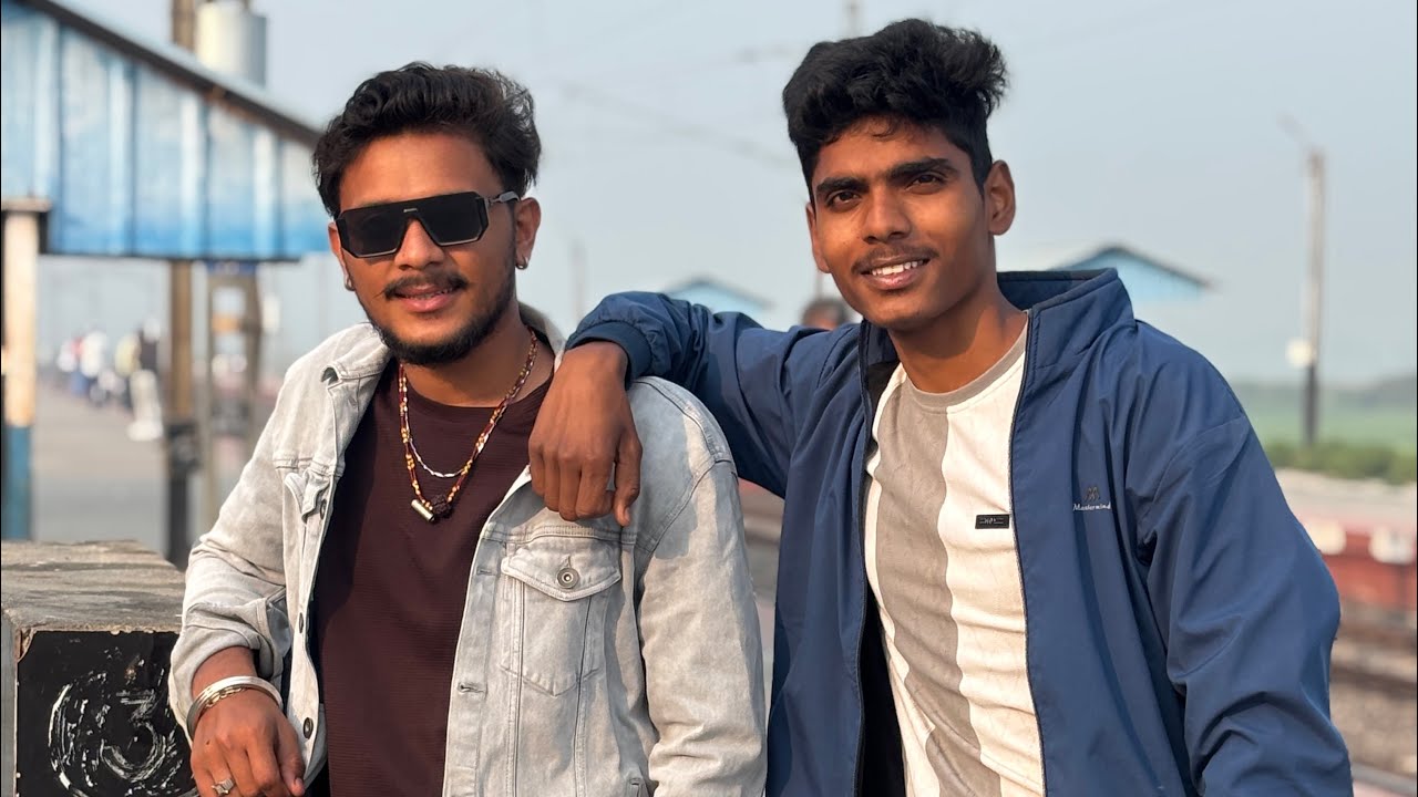 Aaj dono bhai Mughalsarai chale gaye😋 