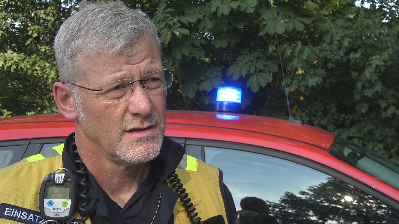 [KELLERBRAND] Stadtalarm Feuerwehr Ibbenbüren ++ Einsatzfahrten ++ O-Ton mit Anwohner