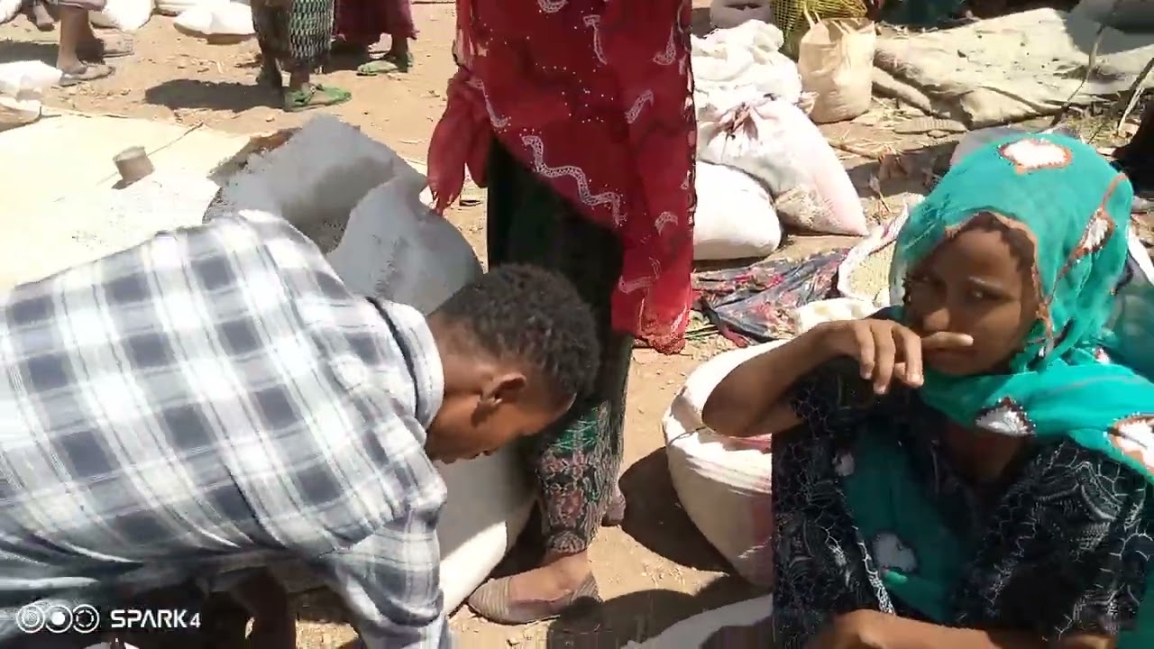 ቅዳሜ ገበያ ልሄድ አሰብኩና የተባለላት የኛዋ ወርቄ እደዚህ ሞቅ ደመቅ እያለች ነዉ ዛሬ ገበያችንን ላስጎብኛችዉ ላክ ሸር ሰብስክራይብ ማድረጋችዉን እዳትረሱ!!
