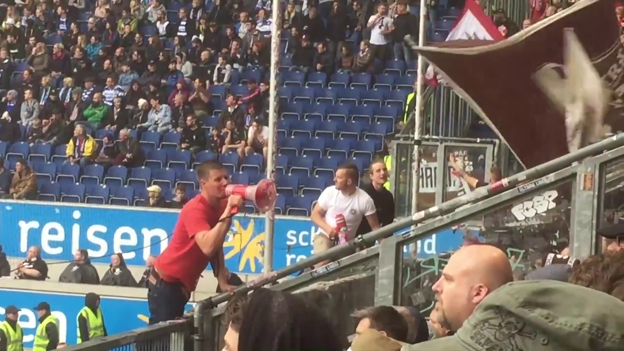 Duisburg - Fc.St.Pauli - ...wer wird Deutscher Meister ... HH ist braun weiss