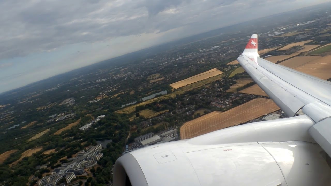 ONBOARD - SWISS A220-300/CS300 LX359 London Heathrow to Geneva Cointrin (FULL FLIGHT)