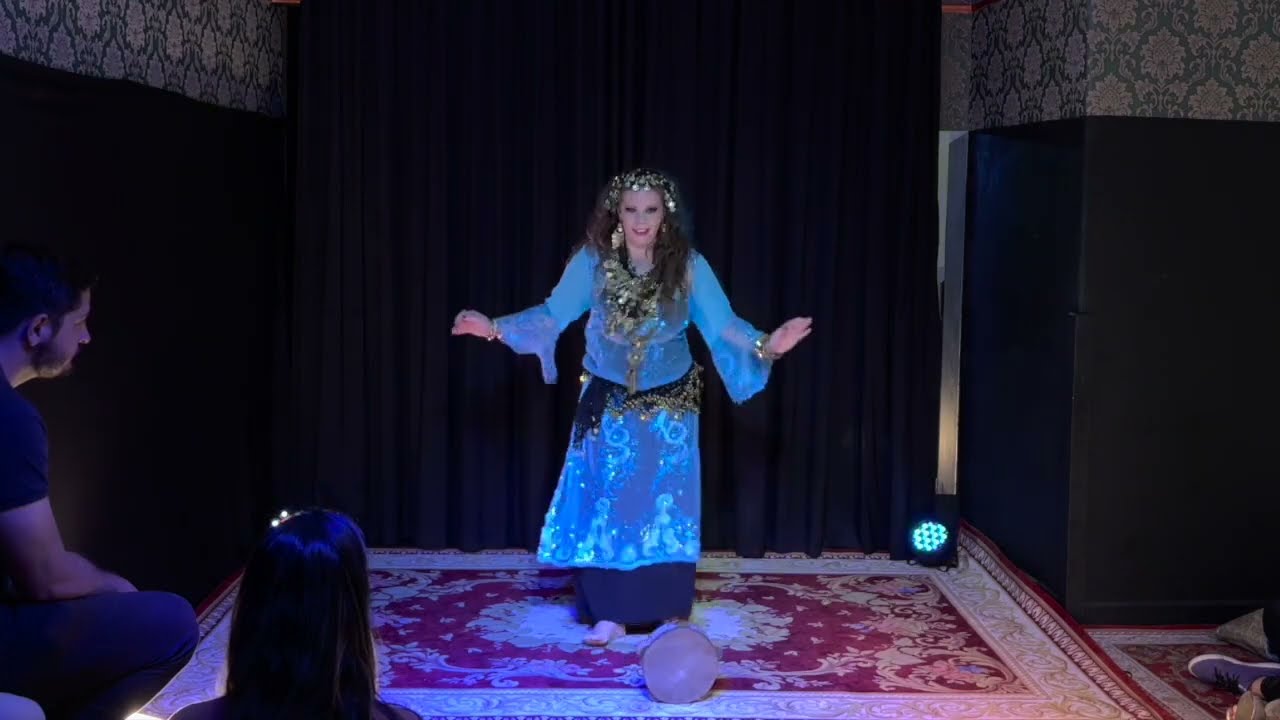 Kiara Yunet dança Ghawazee no Estúdio Dumuaini