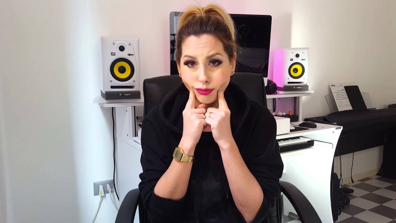 Come cantare meglio subito - Lip Roll Tutorial