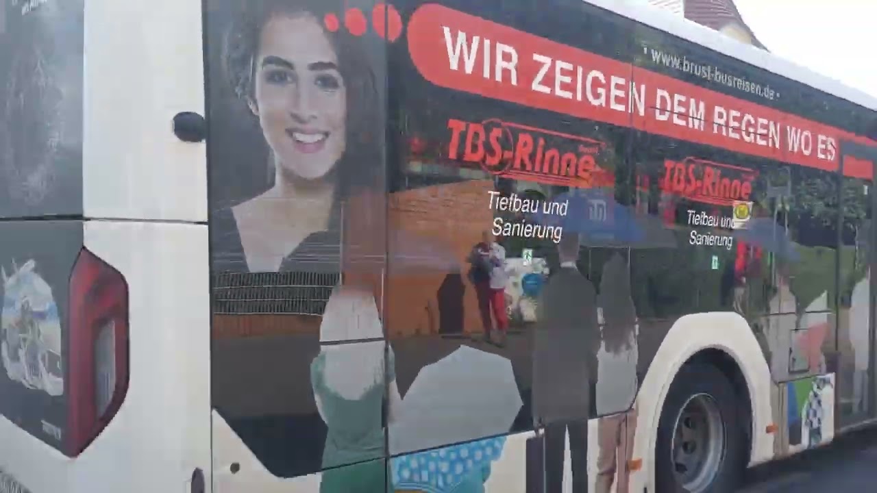Busverkehr am Bahnhof Bernau