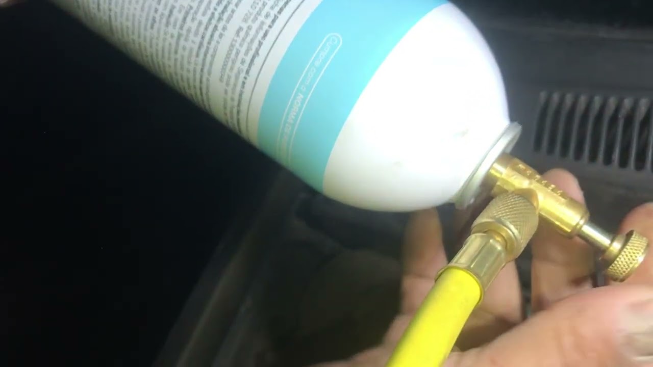 Como colocar gás no ar-condicionado do seu carro