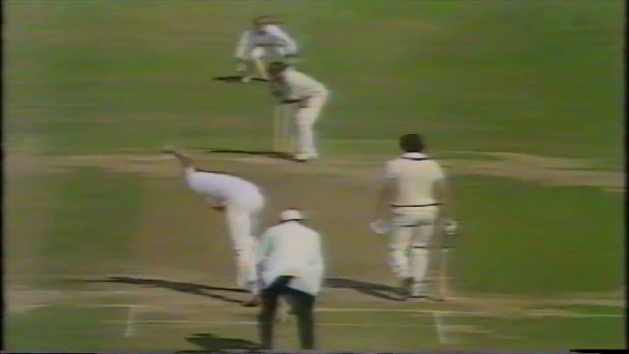 Intikhab Alam Batting. 1980 Gillette Cup Final Middlesex vs Surrey