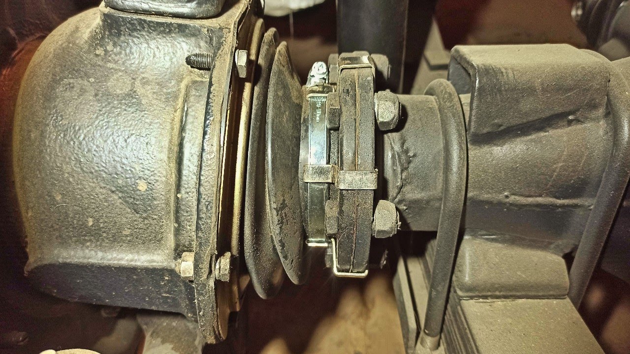 Land Rover Series 2a Restoration Part 10 Swivel Gaiter Modification and Prop Shaft Installation