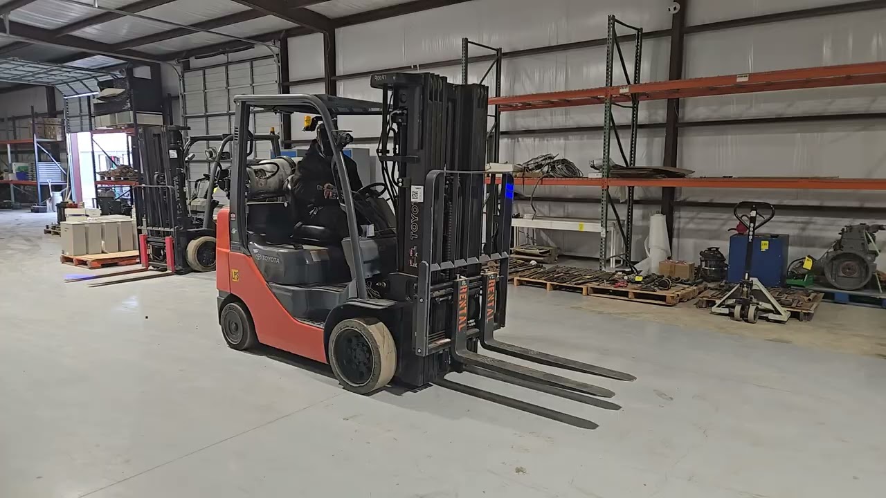 Toyota 8FGCU25 Forklift w/ Side Shift, 3 Stage Mast; 3,500lb Capacity, 7239.9 Hours