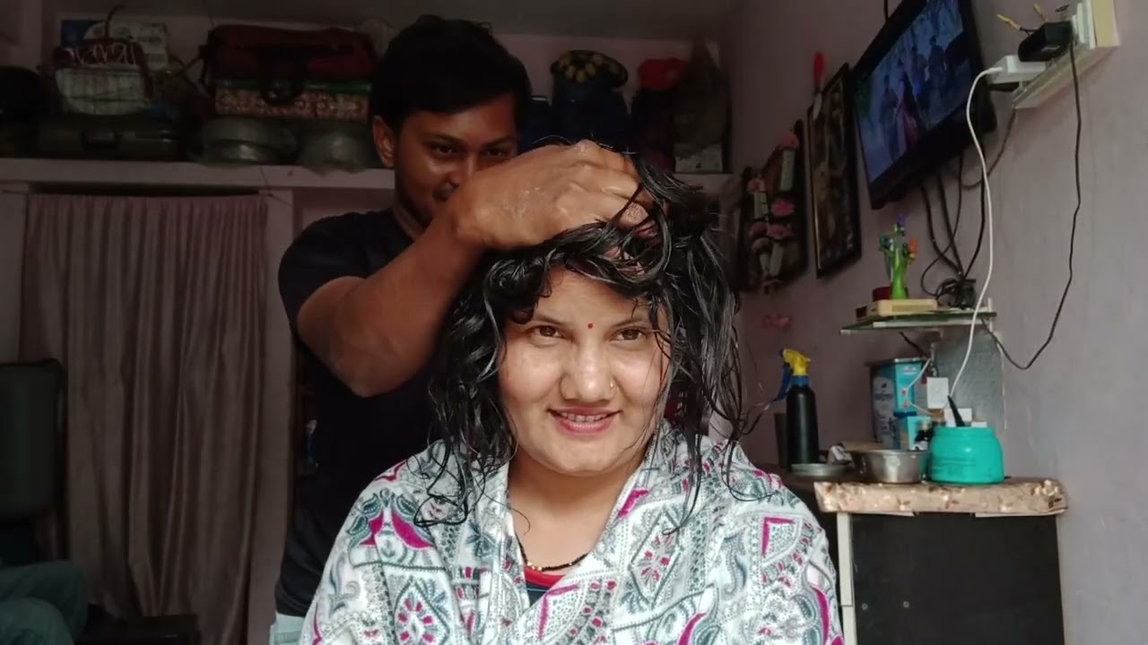 Indian women sort hair. Hair spa ✨️ 😍 