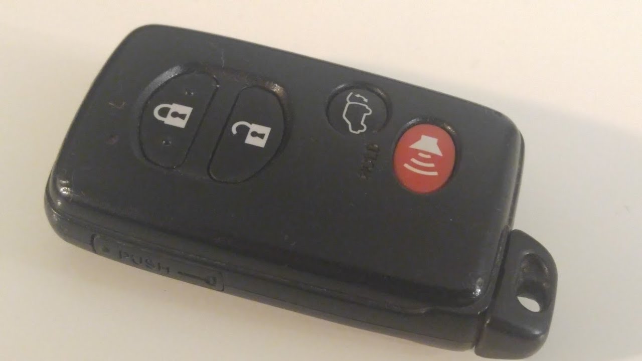 2008 - 2013 Toyota Highlander Key Fob Battery Replacement - DIY