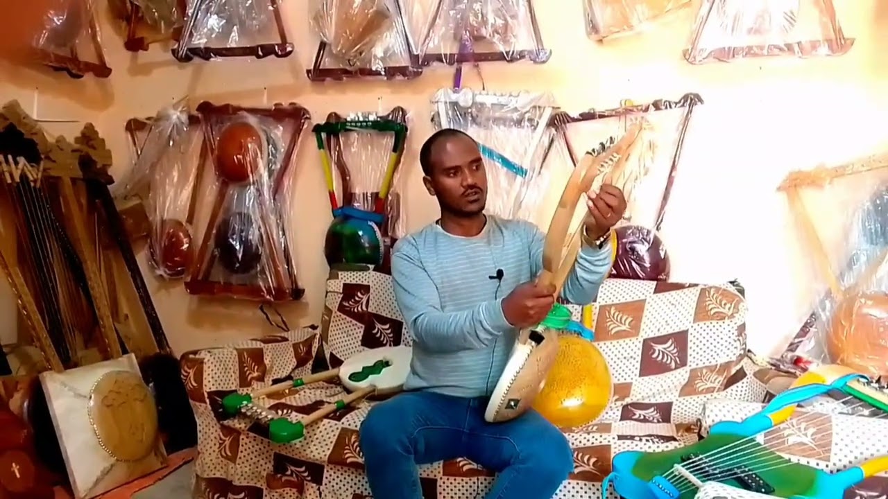 Base kirar with seven strings