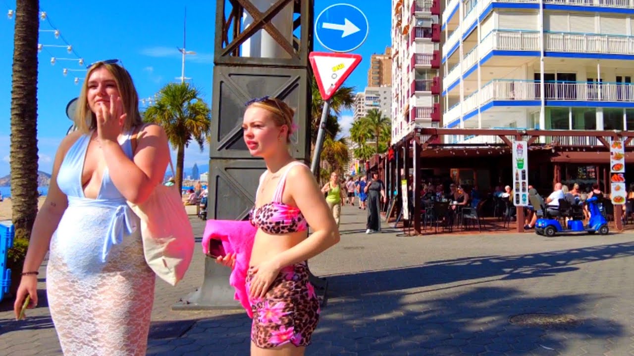BENIDORM 🇪🇦 Fabulous LEVANTE BEACH October 2025 Costa Blanca SPAIN 4K 