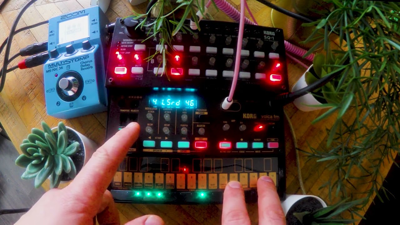 Korg Volca FM 2 - First Jam &  Ambient Sessions with Korg SQ-1, Zoom MS-70 CDR -