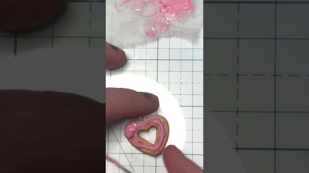 Polymer clay heart donut charm tutorial #heart #charm #donut #polymerclay #clay #tutorial #crafty