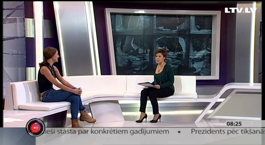 В студии Эвелина Годунова