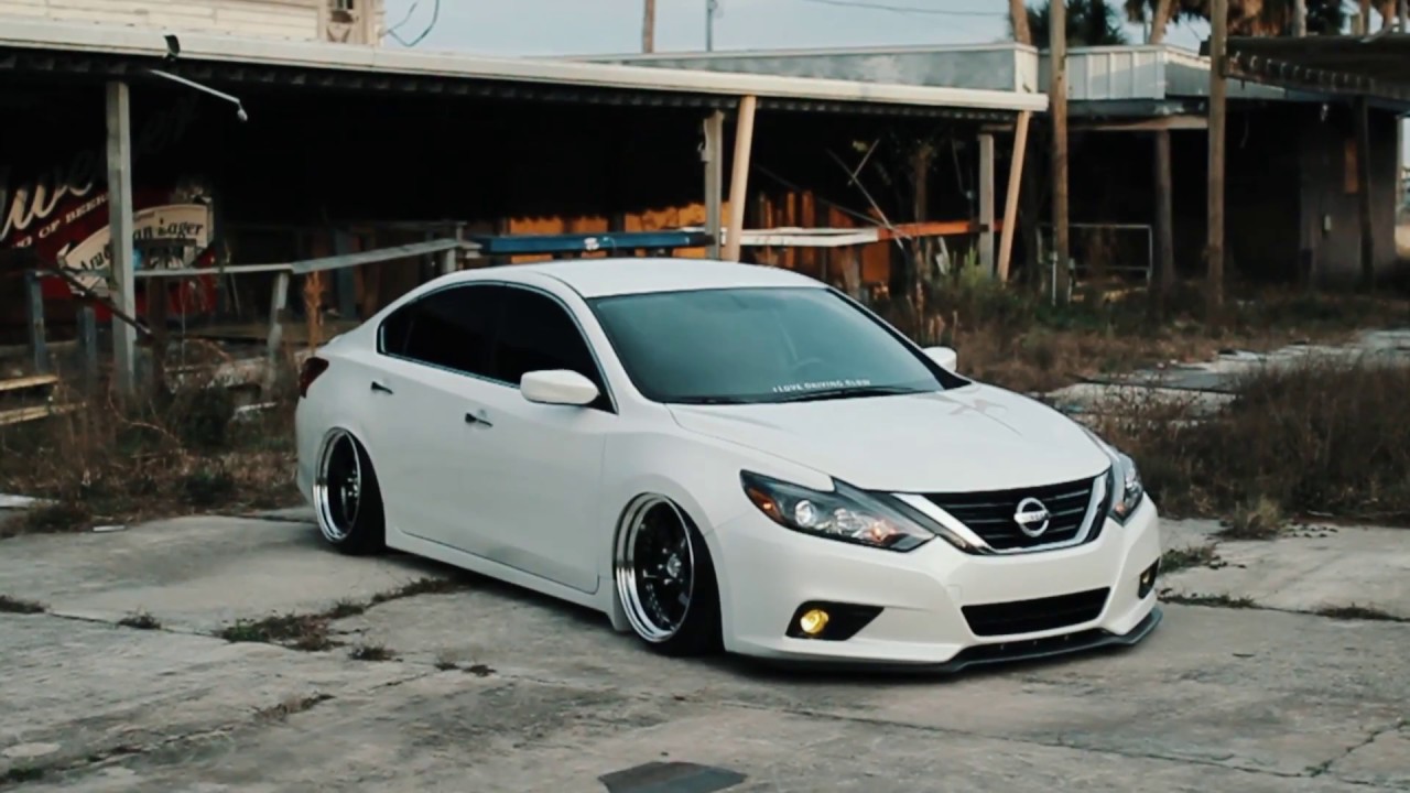 Bagged Nissan Altima | Stxcks