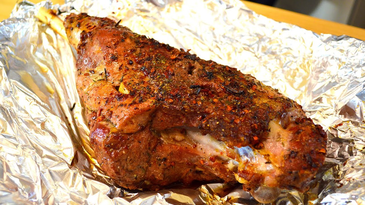 🍖 БАРАНЬЯ НОГА на ГРИЛЕ WEBER | Как приготовить вкусную баранью ногу на углях в фольге