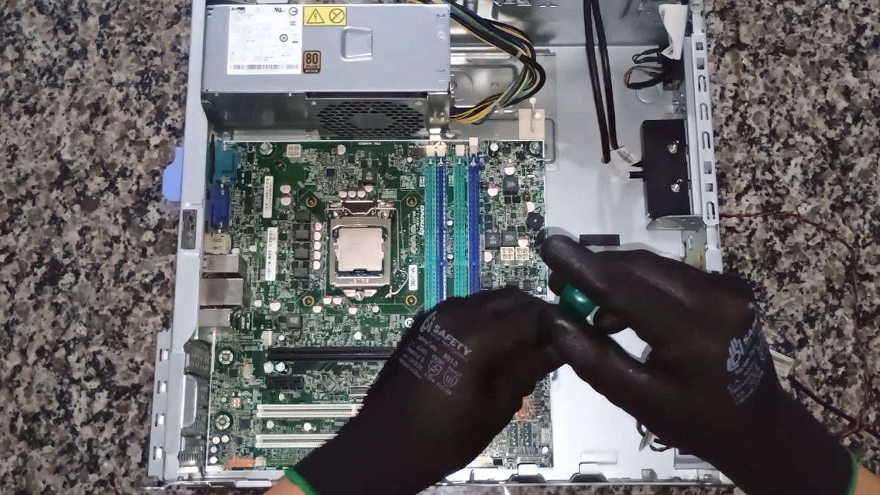 3 - Montagem PC Desktop ThinkCentre Lenovo M92p 3209.