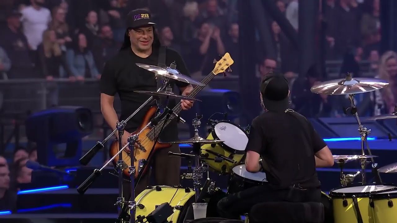 Metallica - Until it Sleeps Live w. Lyrics Hamburg 2023