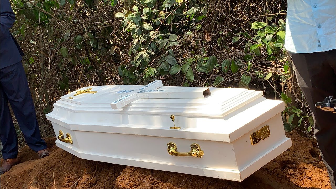 Umuhango wogushingura nogusoza ikiriyo ca mireille wa past NZIZEYE WABADAHURWA IBWAGIRIZA 