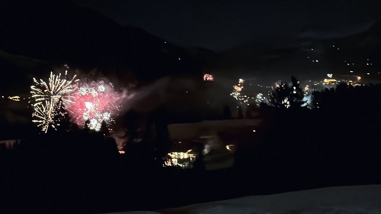 2026 New Year Fireworks – Aurach bei Kitzbühel Night Sky!