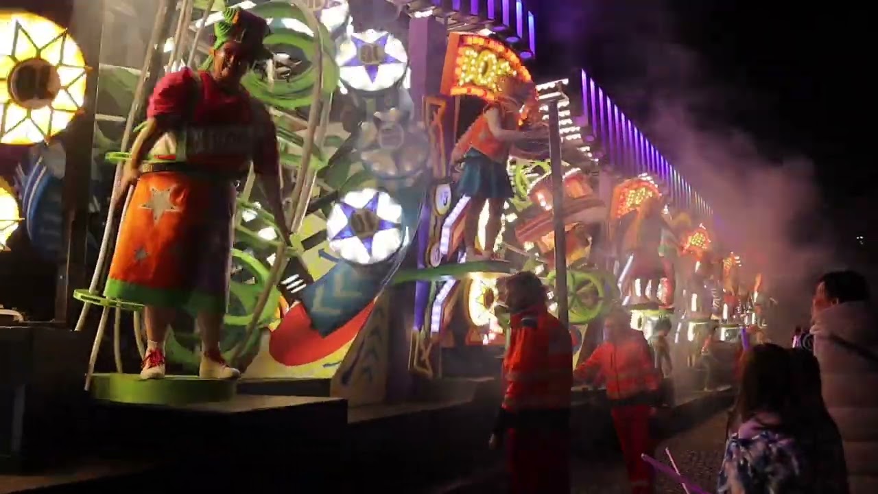 Taunton Carnival 2024 - Harlequin CC ‘Pinball’