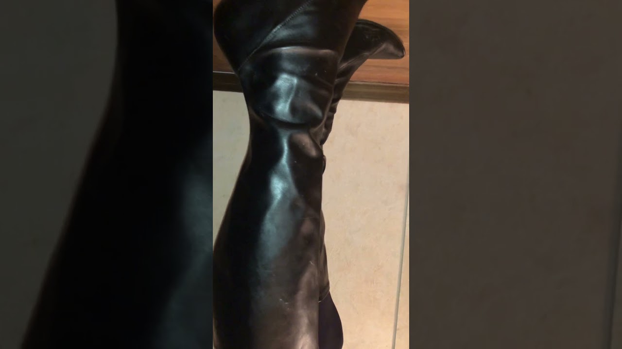 Marking the floor in my heels again