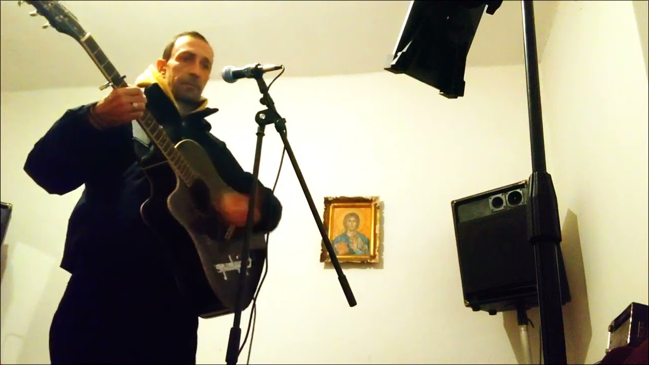 Crvena su dugmad pritisnuta/ tribute