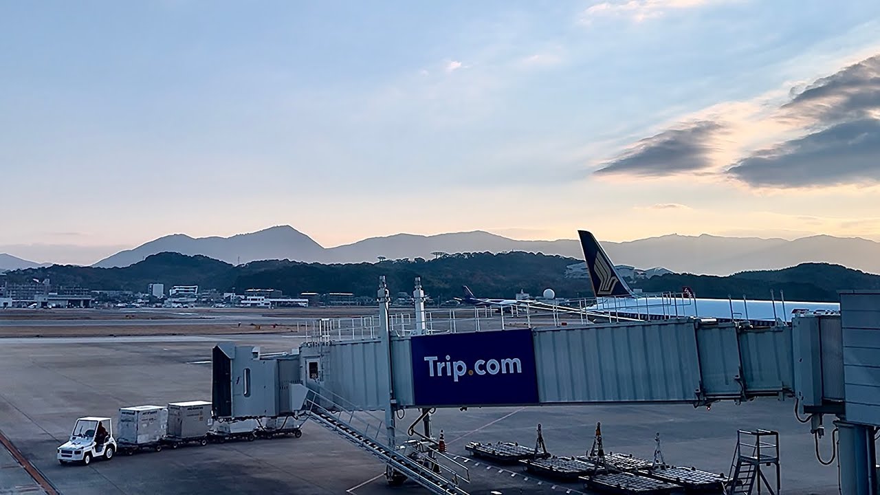 LANDED AT FUKUOKA FUK AIRPORT Airport Arrivals Tour to Taxi Review @ Hakata Kyushu Japan 🇯🇵 