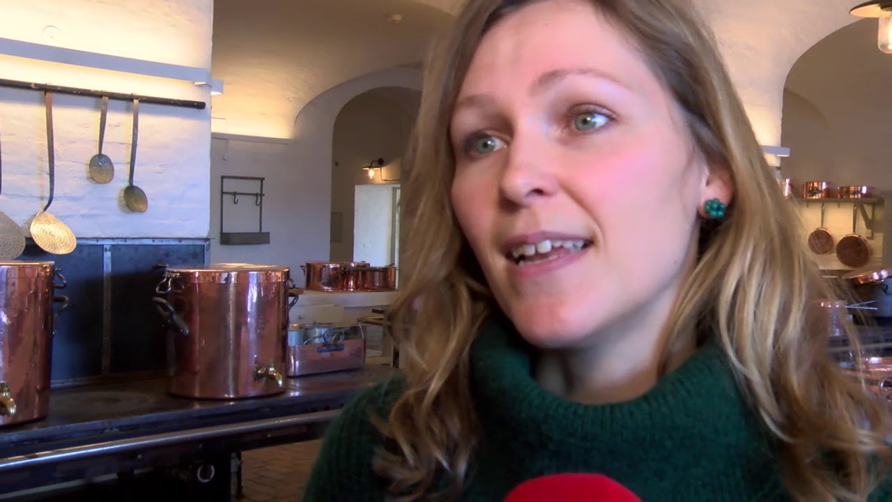 Se det flotte, kongelige festkøkken på Christiansborg Slot