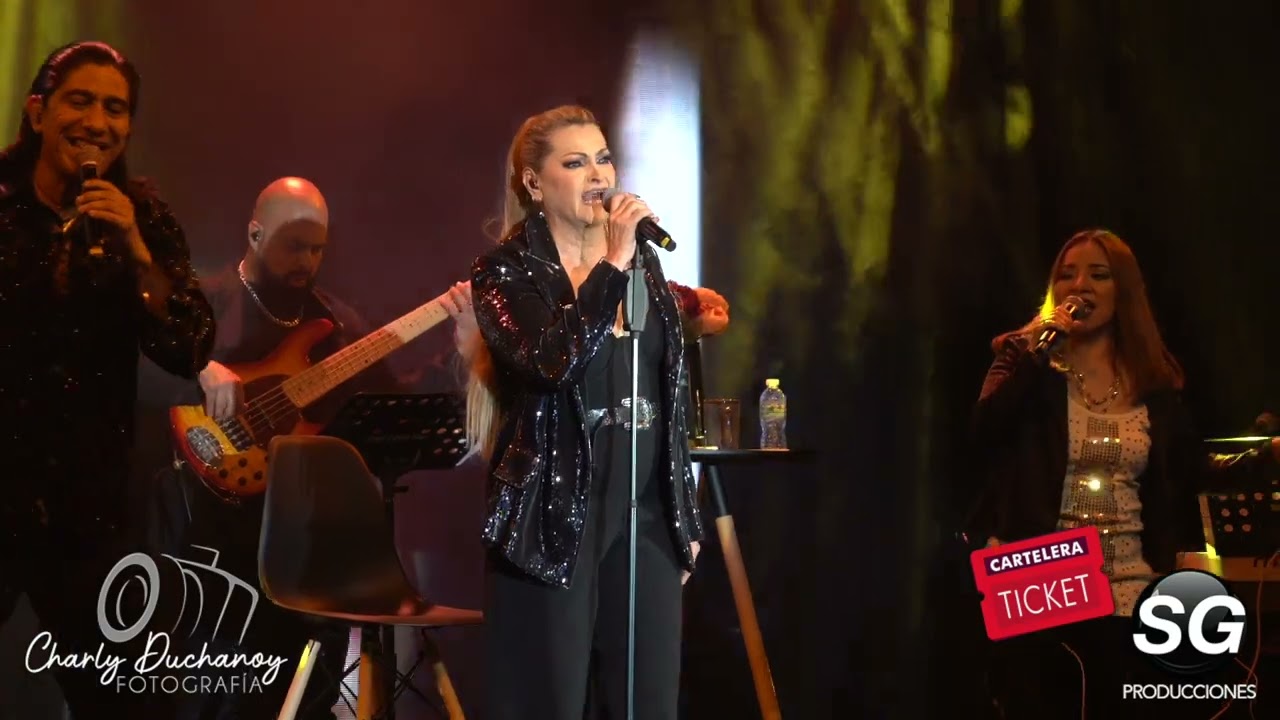 Rocio Banquells - Medley (Pudo ser Amor / Escucha el Infinito / En El Alambre) (Cabaret Lunario)